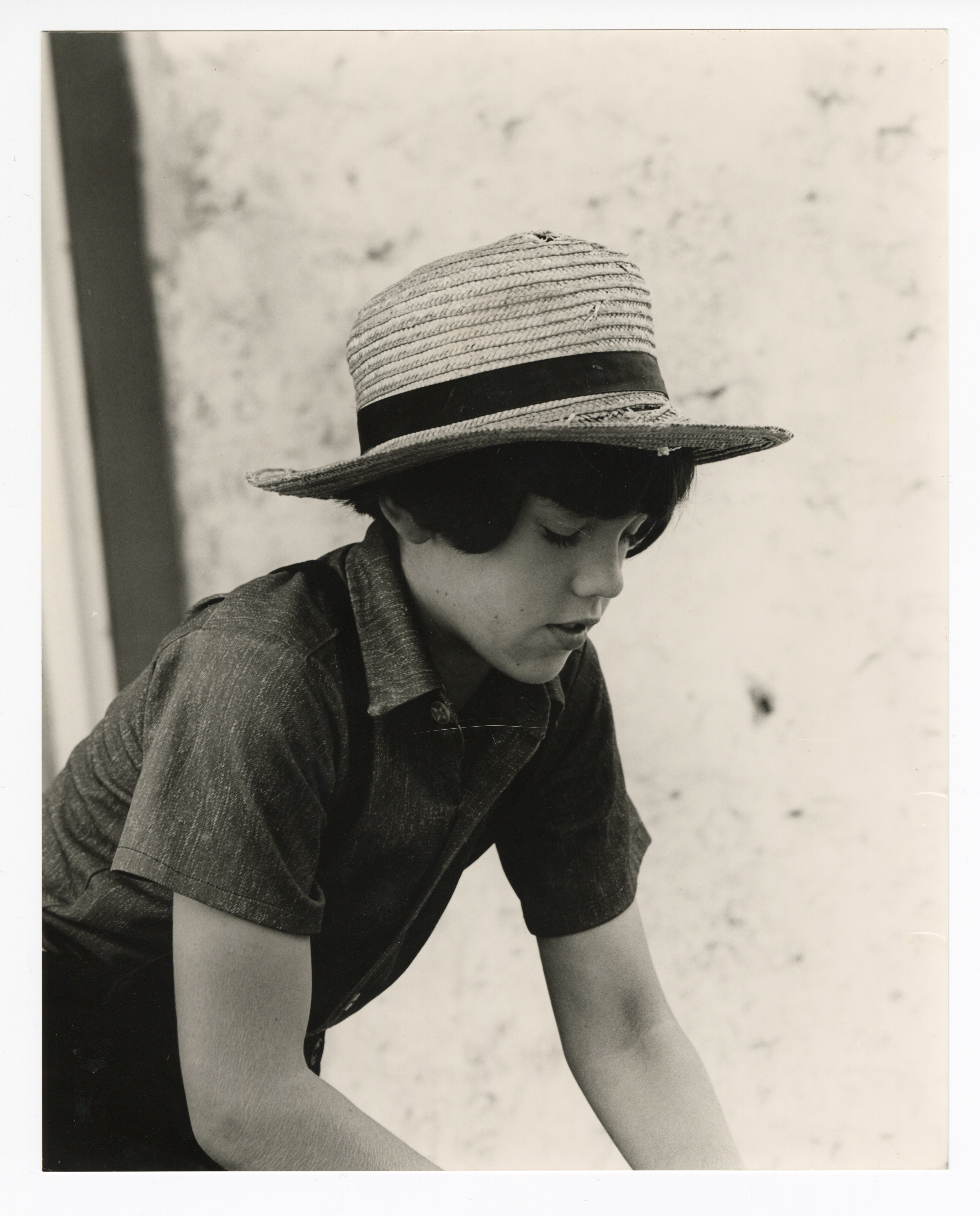 Photo Amish Boy with Hat